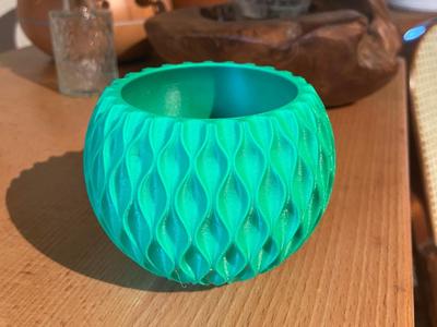 Wavepot Planter