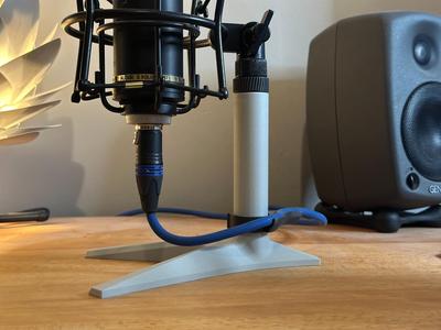 Modular 5/8" Desktop Microphone Stand (no hardware)