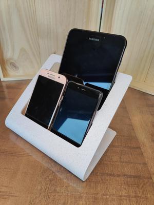 Tablet and Smartphone Organizer
