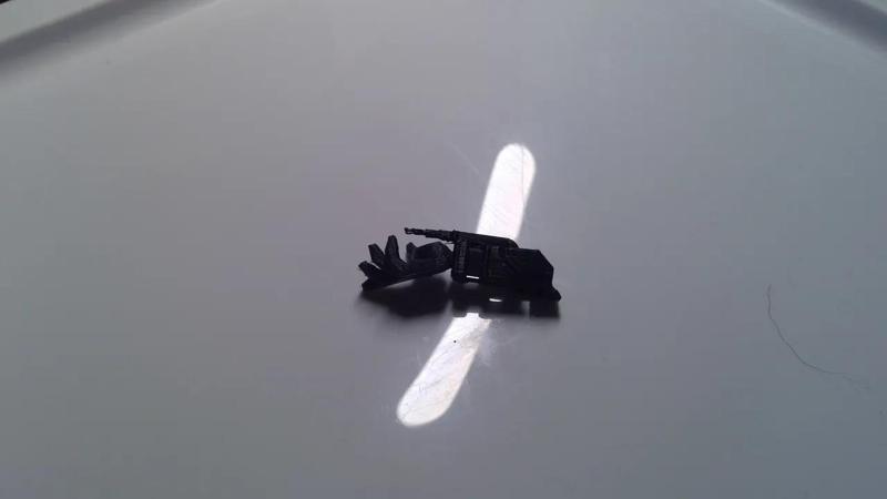 dummy 13 - assassins creed hand blade   