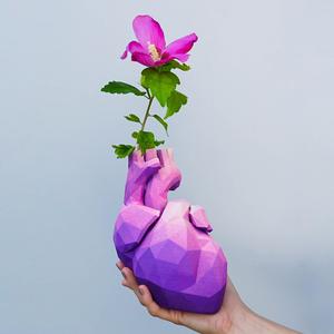 Low poly heart vase