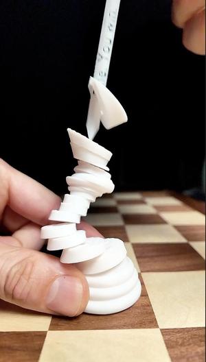 Collapsing Chess King