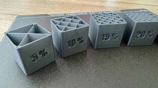 Test cubes - infill density / Testovací krychle - hustota výplně   