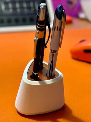Two-tone Pen Holder   