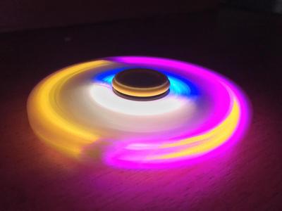 LED finger spinner