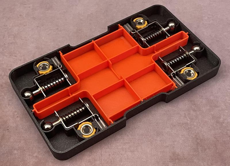 Omnifixo M4.4 Closed Tray Insert