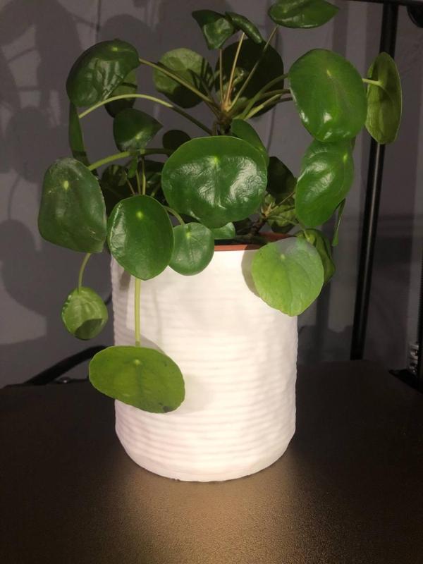 Modern planter NR_TYf92