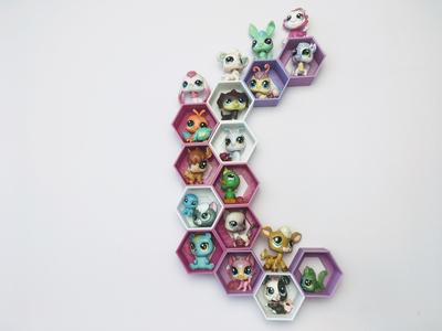 Honeycomb Wall Homes – Modular Storage & Display for Small Figures