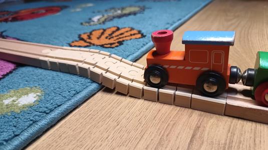 Universal flex track for wooden train