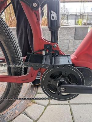 Pyrkijä Twist bike chain guard