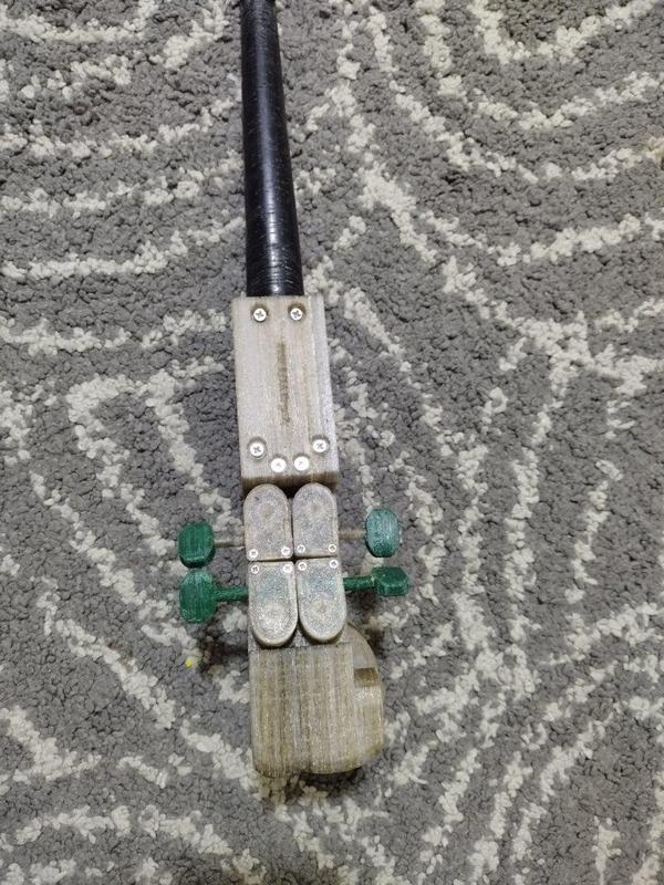 Violin / ukulele peg