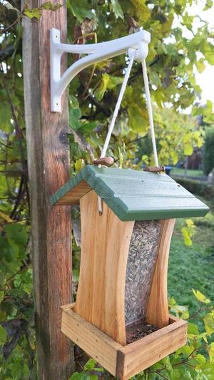 Befestigung für Vogelfutterhäuschen, Meisenknödel etc. / Brackets for bird feeders, fat balls etc. 