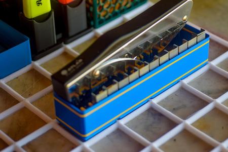 Gridfinity 4x1 Plier Stapler bin, with 12 refills slots