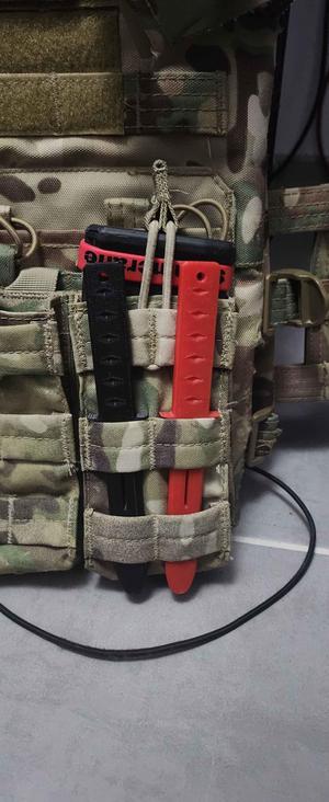 Throwing knife molle