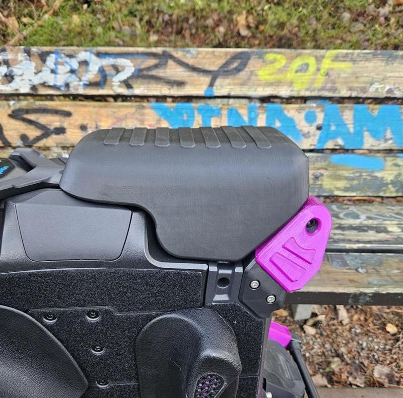 Sherman L - Seat