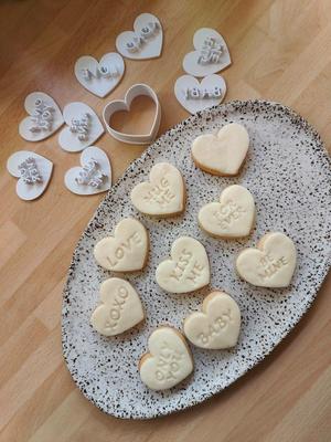 Heart message Cookie Cutter & Stamp Set