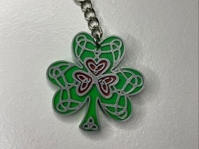 Celtic Irish Shamrock detailed heart keychain