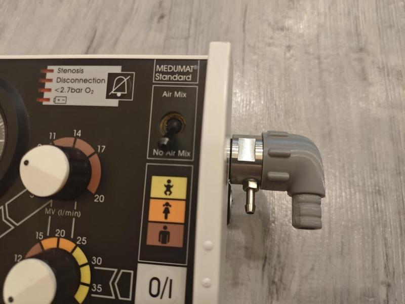 Weinmann Medumat Standard a valve box and cirquit adapters