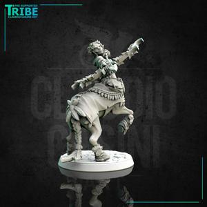 (0140) Female centaur ranger archer with bow