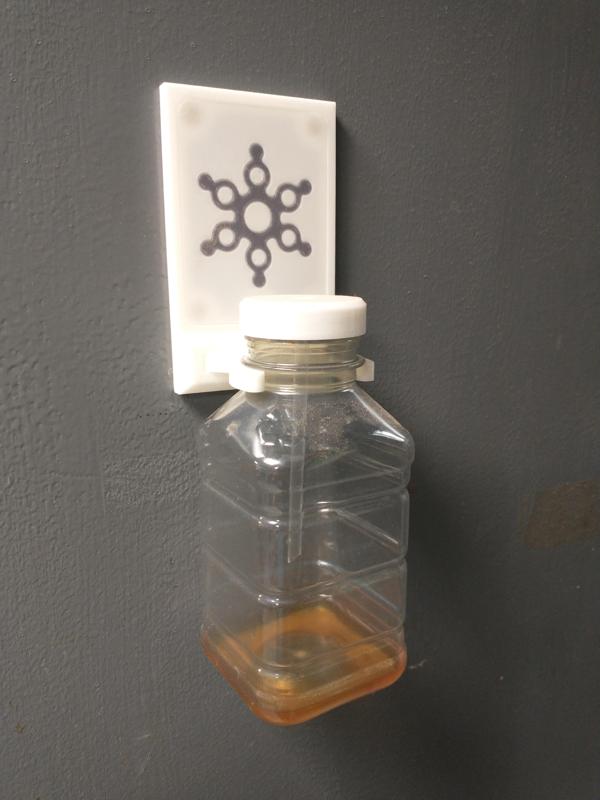 Naked Juice Bottle Fruitfly Trap PS:1 Magnetic Mount