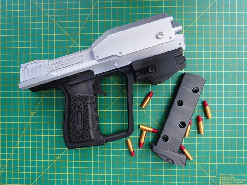Halo Magnum Replica with moving parts