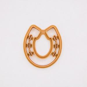 Horseshoe cookie cutter