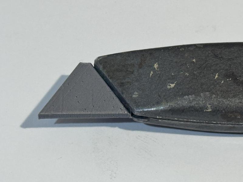 Stanley knife blade cover for PLA & TPU
