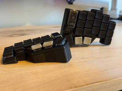 Chocofi Keyboard case with 12.5° tent (beekeeb)