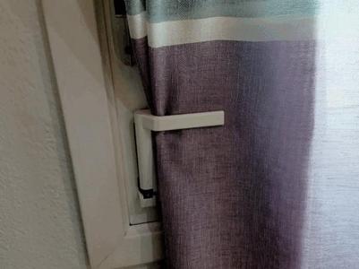 Window hinge cover with curtain hook