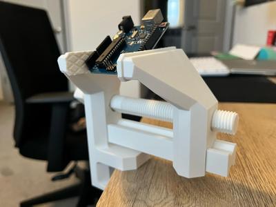 Print in Place Table Vise