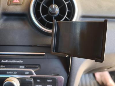 Audi A1 Handy holder on the radio