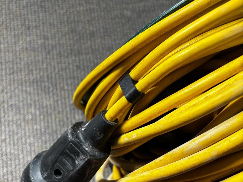 Extension cord clip