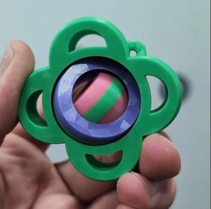 Retro Daisy Gyroid Fidget Keychain (2 Styles)