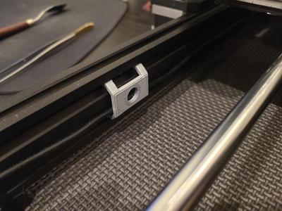 Double (40x20) profile cord retainer