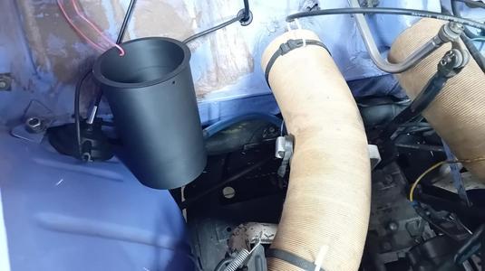 Outil pour remplissage d'huile de la boite de vitesse