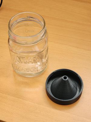 Mason Jar Gnat or fruit fly trap