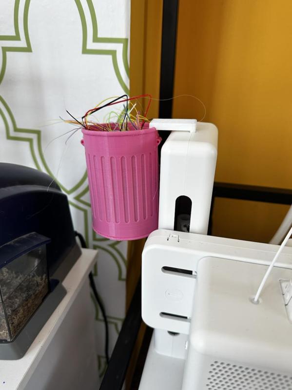 Trash Can w/ Toybox Comet Adapter