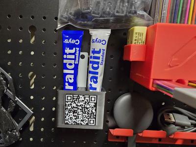 Ceys Araldit glue wall box. QR Code instructions