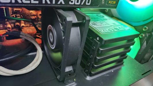 SSD Bay Low profile Fan Mount (2.5 inch HDD/SSD,No Frame, 80mm)