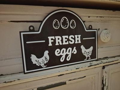 Fresh eggs – Cute Coop & Chicken Sign