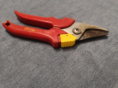 Wolf-Garten twig/branch cutters / shear slide-lock