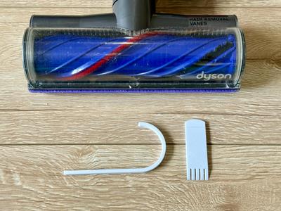 Dyson V8 maintenance tools