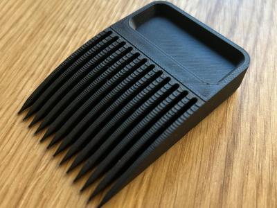 The Broom Comb