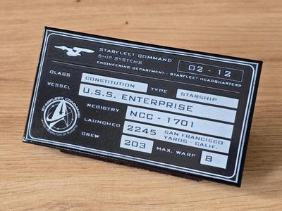 Star Trek Starship Model Kit Plaque + Stand 