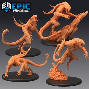 Alien Beast Set / Extraterrestrial Tentacle Creature / Biologic Weapon