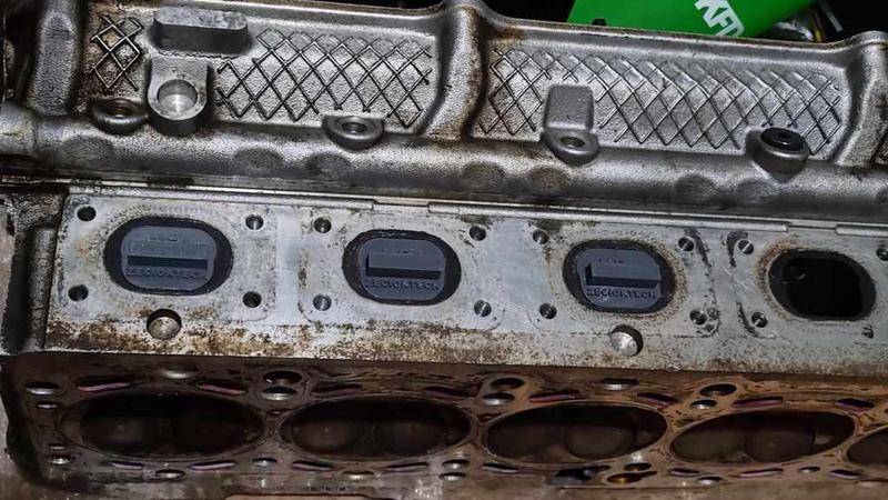BMW M54 exhaust plug for service