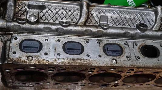 BMW M54 exhaust plug for service