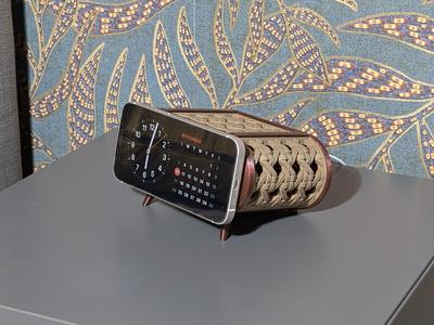 The Woven Stand: Rattan-Inspired 3D-Printed MagSafe Charger