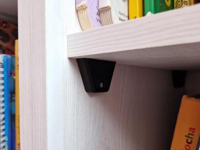 shelf riser