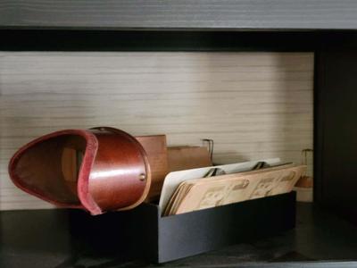 Stereoscope stand with picture trays